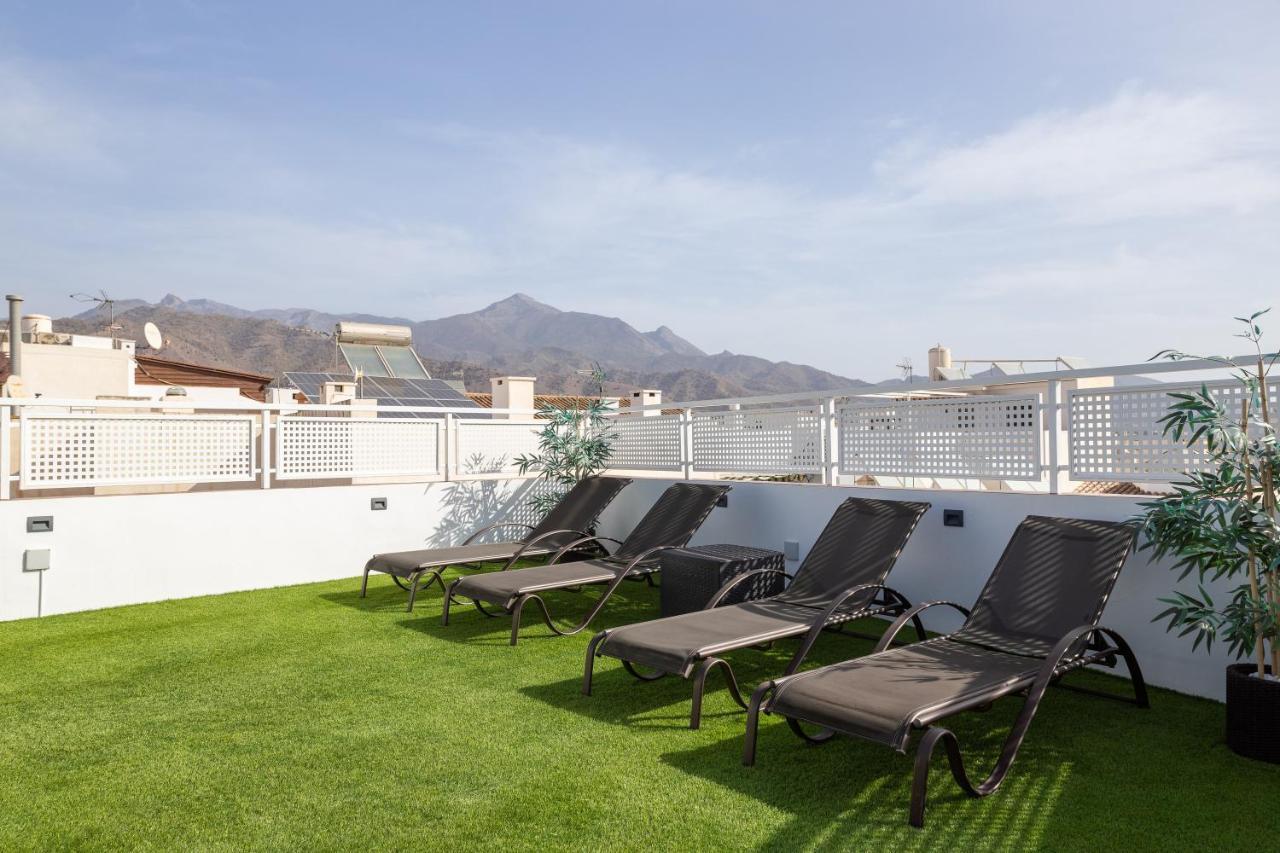 Terraza Mar Y Montaña * Nerja